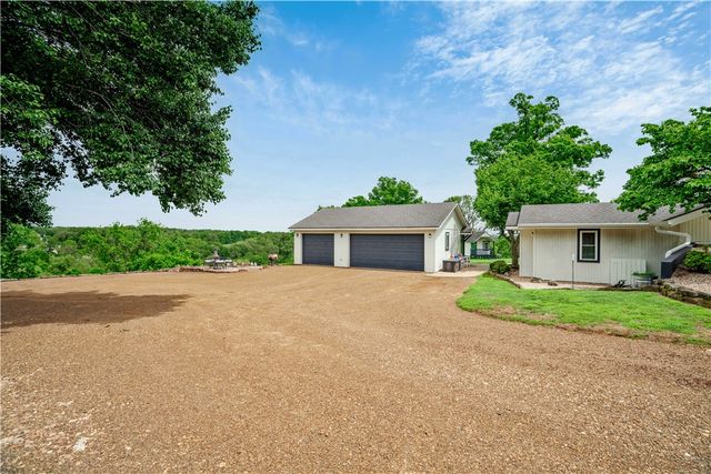 1824 N Pershing Street, Fayetteville, AR 72704