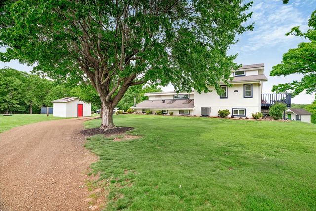 1824 N Pershing Street, Fayetteville, AR 72704