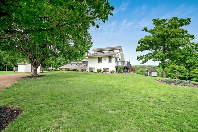1824 N Pershing Street, Fayetteville, AR 72704