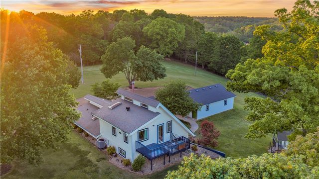 1824 N Pershing Street, Fayetteville, AR 72704