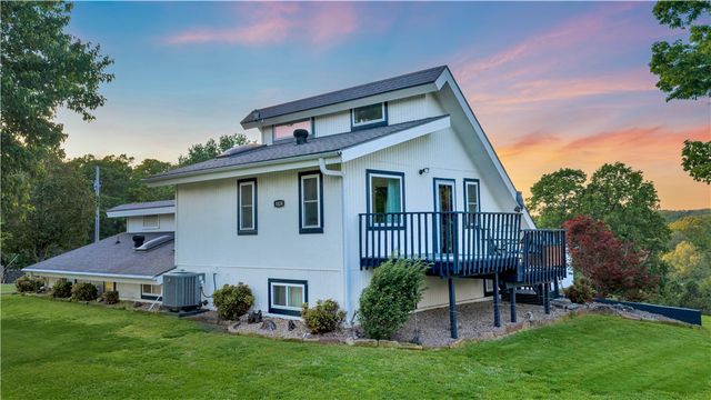 1824 N Pershing Street, Fayetteville, AR 72704