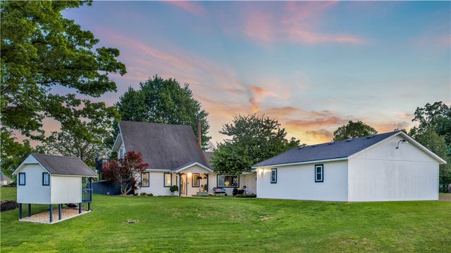 1824 N Pershing Street, Fayetteville, AR 72704