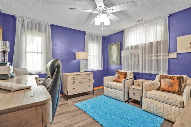 1824 N Pershing Street, Fayetteville, AR 72704