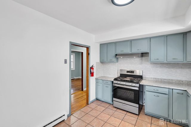 287 E Smith Street E, Woodbridge Proper, NJ 07095