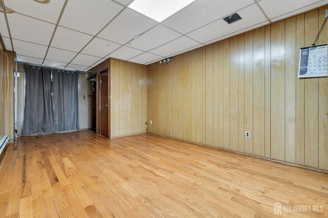 287 E Smith Street E, Woodbridge Proper, NJ 07095