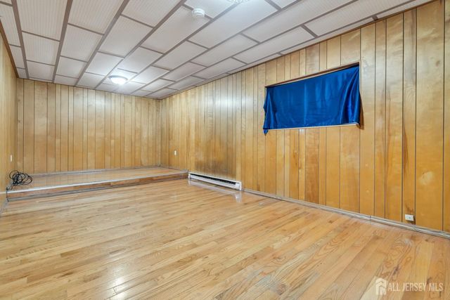 287 E Smith Street E, Woodbridge Proper, NJ 07095
