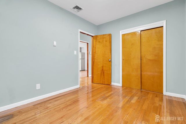 287 E Smith Street E, Woodbridge Proper, NJ 07095