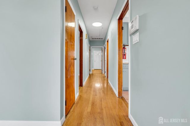 287 E Smith Street E, Woodbridge Proper, NJ 07095