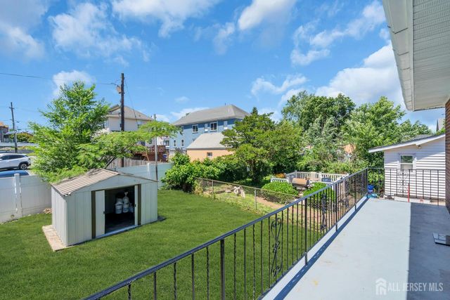 287 E Smith Street E, Woodbridge Proper, NJ 07095