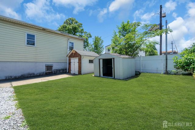 287 E Smith Street E, Woodbridge Proper, NJ 07095