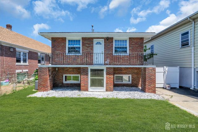 287 E Smith Street E, Woodbridge Proper, NJ 07095
