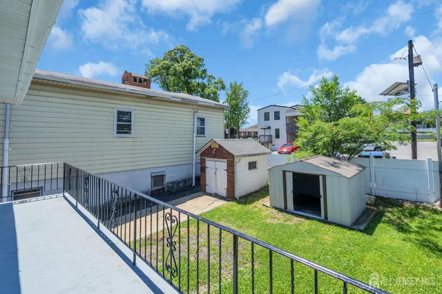 287 E Smith Street E, Woodbridge Proper, NJ 07095