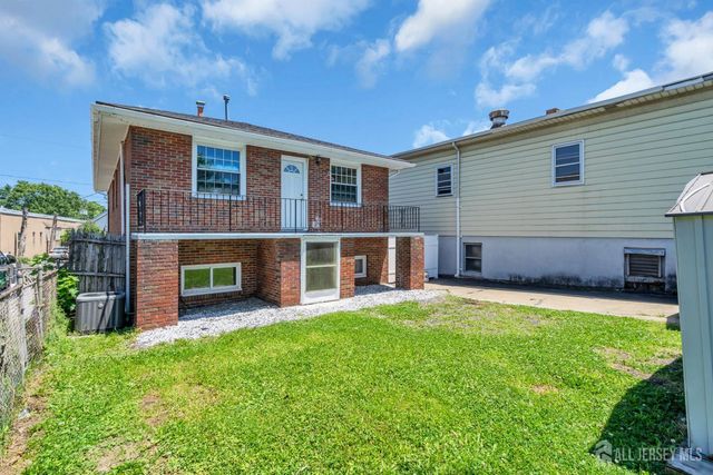 287 E Smith Street E, Woodbridge Proper, NJ 07095