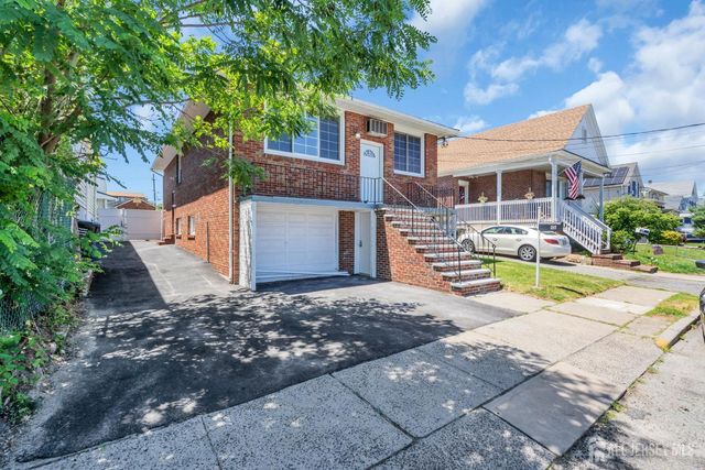287 E Smith Street E, Woodbridge Proper, NJ 07095