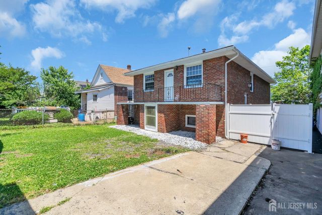 287 E Smith Street E, Woodbridge Proper, NJ 07095