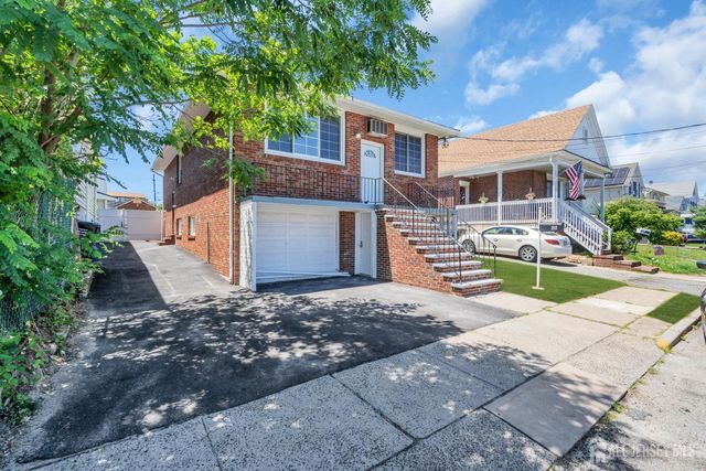 287 E Smith Street E, Woodbridge Proper, NJ 07095