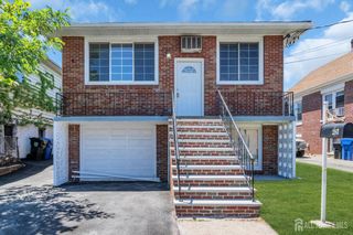 287 E Smith Street E, Woodbridge Proper, NJ 07095