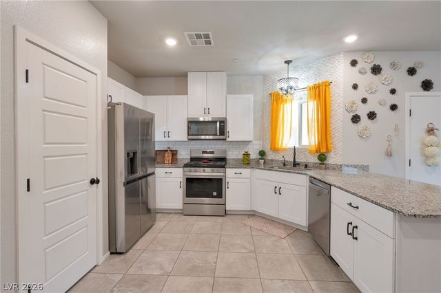 7469 Onyx Star Street, North Las Vegas, NV 89084