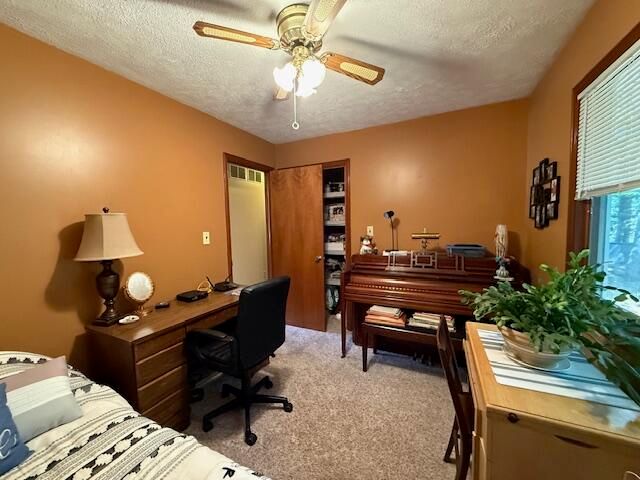 6412 E Higgins Lake Drive, Roscommon, MI 48653