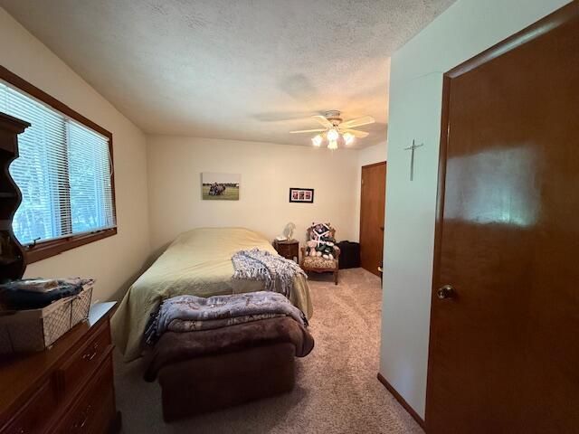 6412 E Higgins Lake Drive, Roscommon, MI 48653