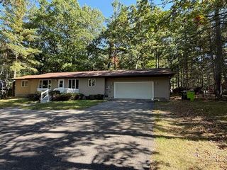 6412 E Higgins Lake Drive, Roscommon, MI 48653