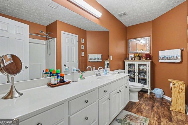 1405 Shiloh Oak Drive, Loganville, GA 30052