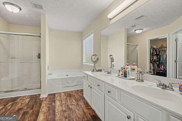 1405 Shiloh Oak Drive, Loganville, GA 30052