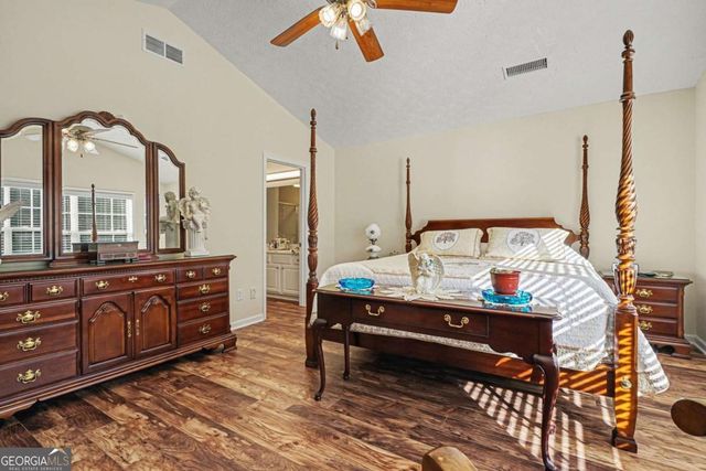 1405 Shiloh Oak Drive, Loganville, GA 30052