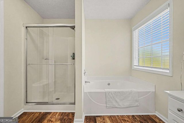 1405 Shiloh Oak Drive, Loganville, GA 30052