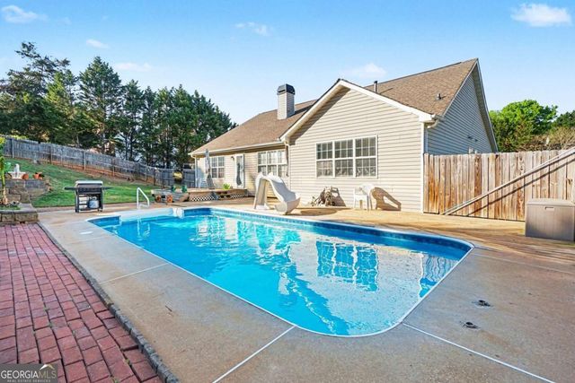 1405 Shiloh Oak Drive, Loganville, GA 30052