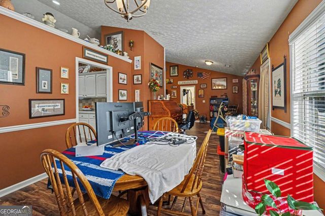 1405 Shiloh Oak Drive, Loganville, GA 30052