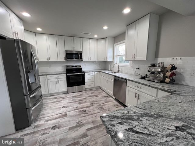 1206 SYCAMORE AVE, Croydon, PA 19021