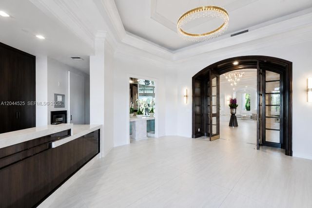 3802 NE 207th St 1101, Aventura, FL 33180