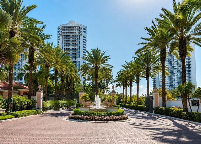 3802 NE 207th St 1101, Aventura, FL 33180