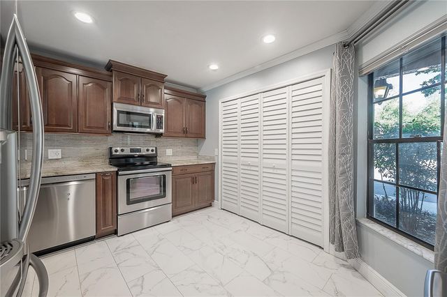 5100 BURCHETTE ROAD 3903, Tampa, FL 33647