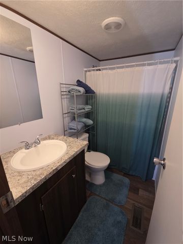 135 Inglewood Place, Elyria, OH 44035