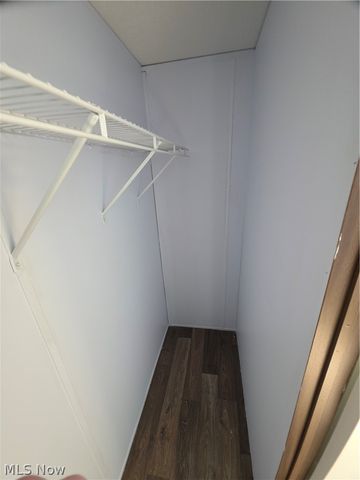 135 Inglewood Place, Elyria, OH 44035