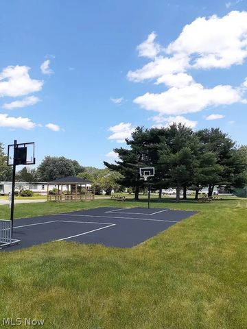 135 Inglewood Place, Elyria, OH 44035