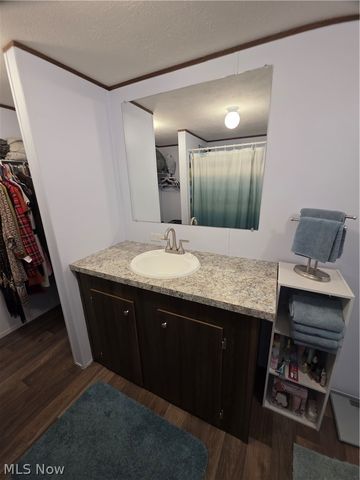 135 Inglewood Place, Elyria, OH 44035