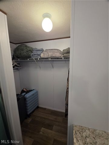 135 Inglewood Place, Elyria, OH 44035