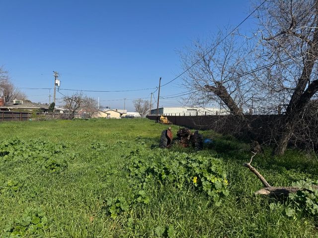 1731 E Pacheco Blvd, Los Banos, CA 93635