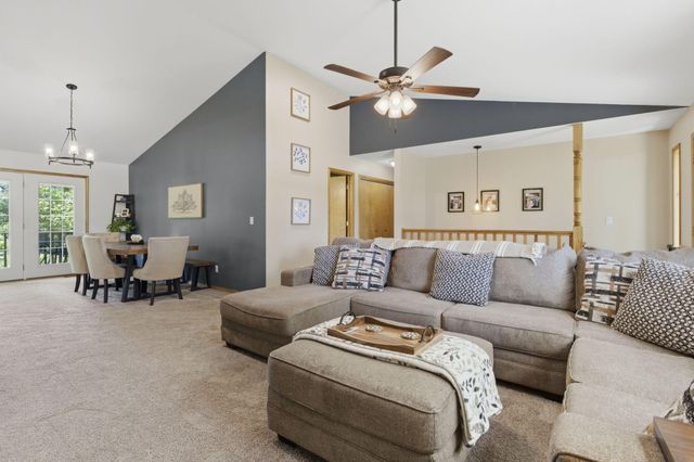 1142 US Highway 160, Reeds Spring, MO 65737