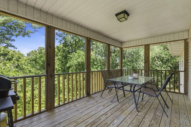 1142 US Highway 160, Reeds Spring, MO 65737