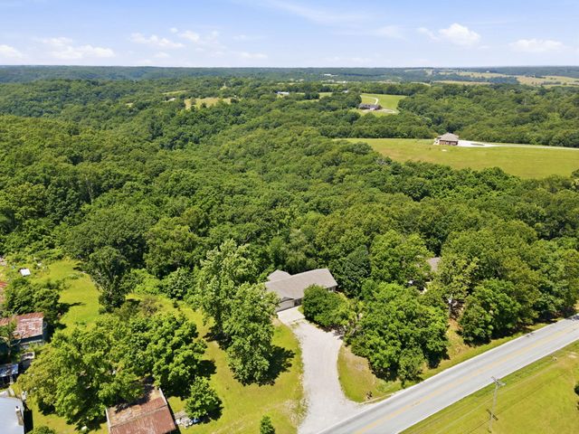 1142 US Highway 160, Reeds Spring, MO 65737
