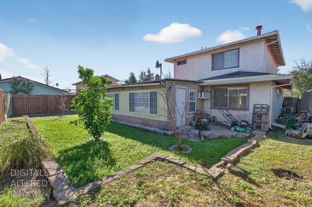 7421 Palmer House Dr, Sacramento, CA 95828