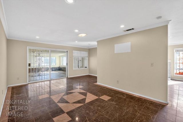 7421 Palmer House Dr, Sacramento, CA 95828