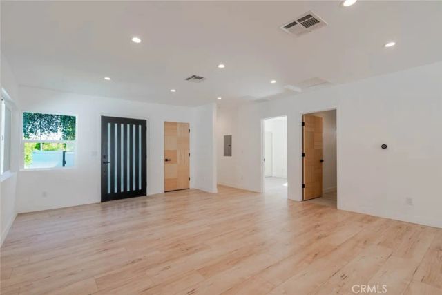 6837 Yolanda Avenue, Reseda, CA 91335