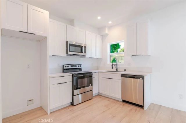 6837 Yolanda Avenue, Reseda, CA 91335