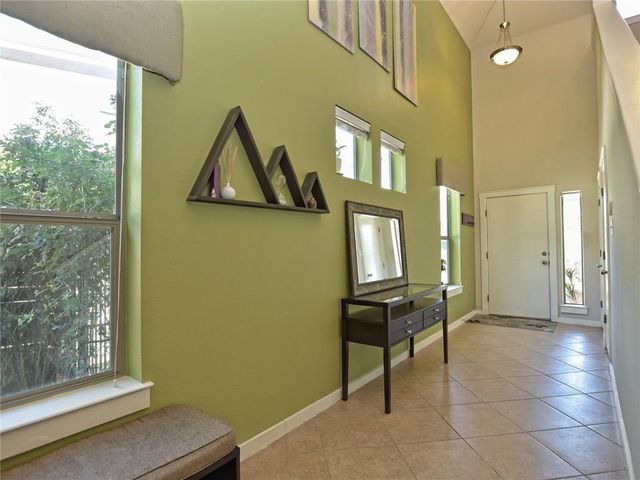 2001 Faro DR 21, Austin, TX 78741