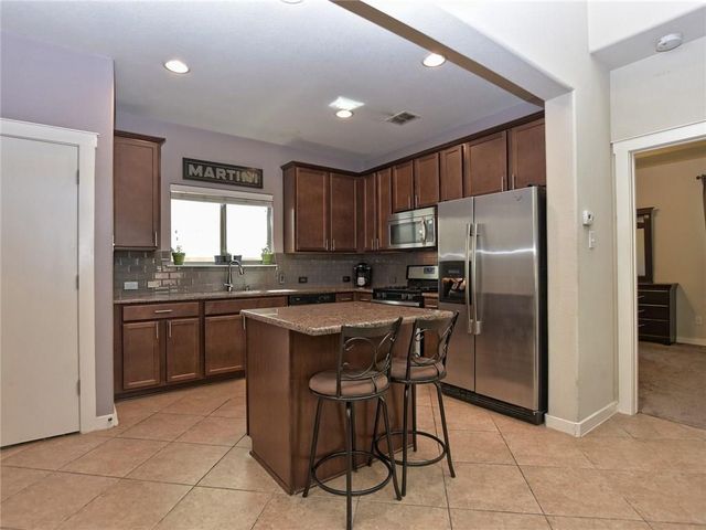 2001 Faro DR 21, Austin, TX 78741